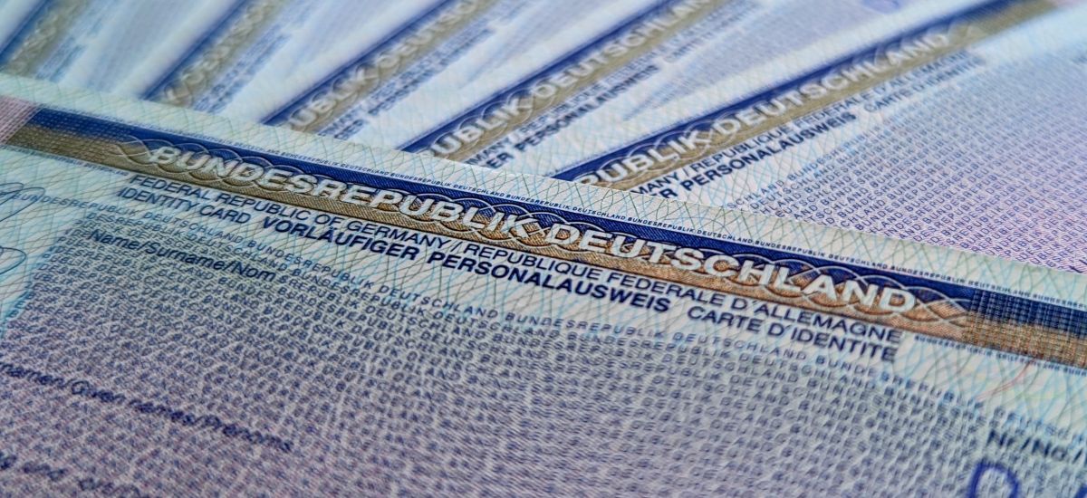 Nahaufnahme: vorläufiger Personalausweis.