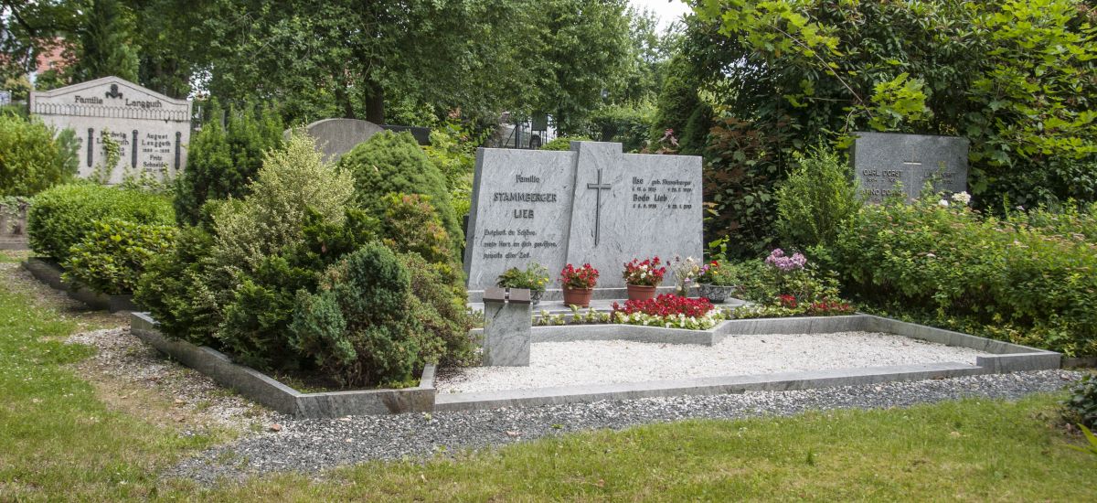 Familiengrabstätte auf dem Hauptfriedhof Sonneberg.
