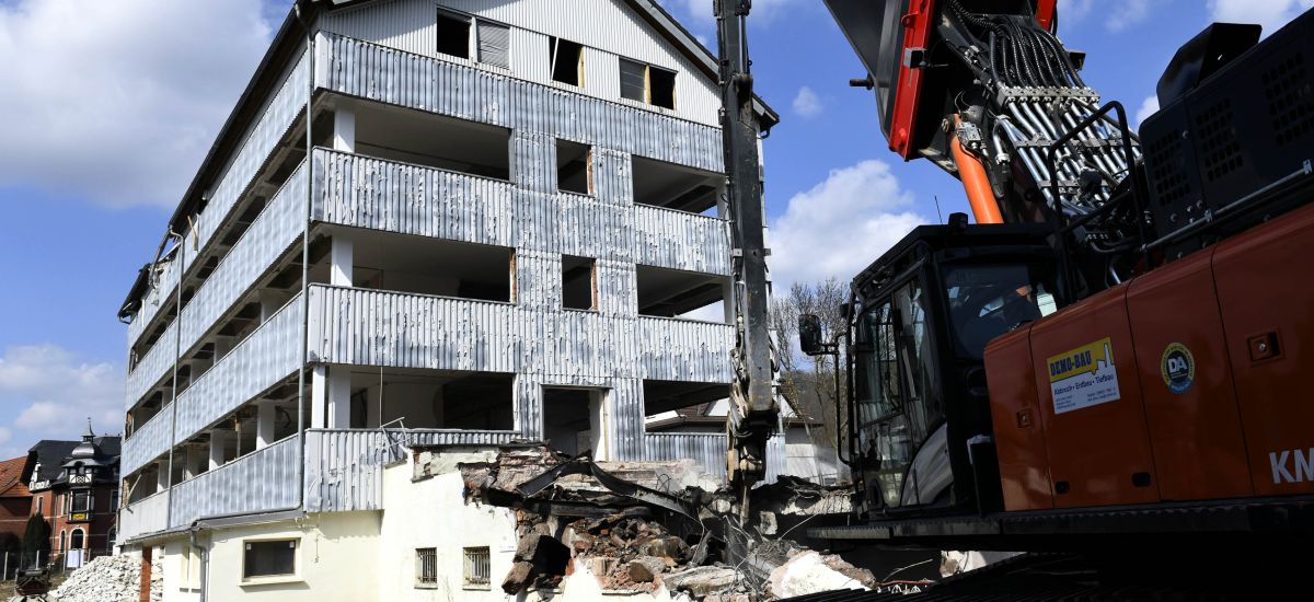 Abriss des früheren Stasi-Gebäudes in der Bismarckstraße in Sonneberg. Foto: C.-H. Zitzmann