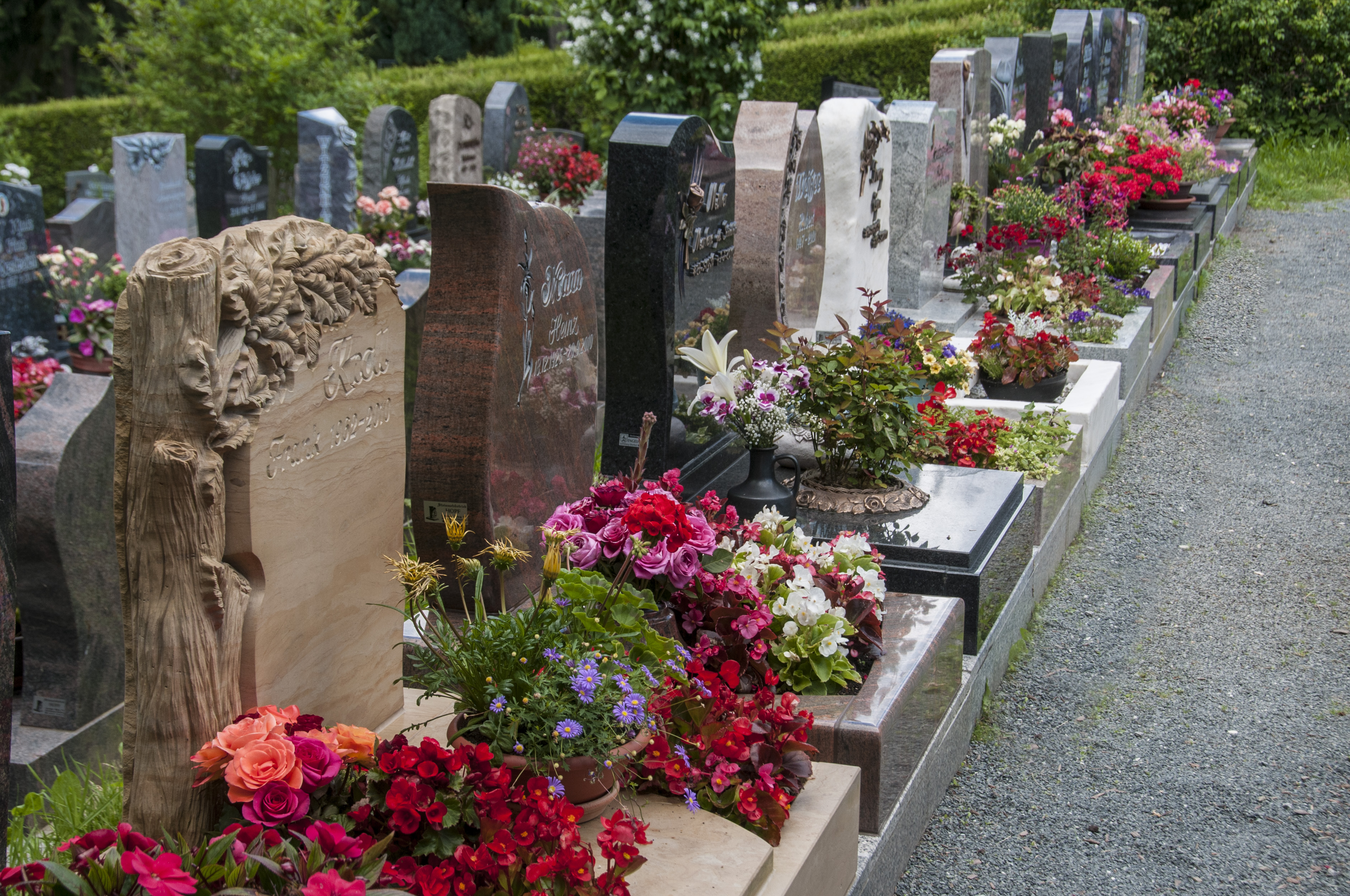 Urnengrabstätten auf dem Hauptfriedhof in Sonneberg.